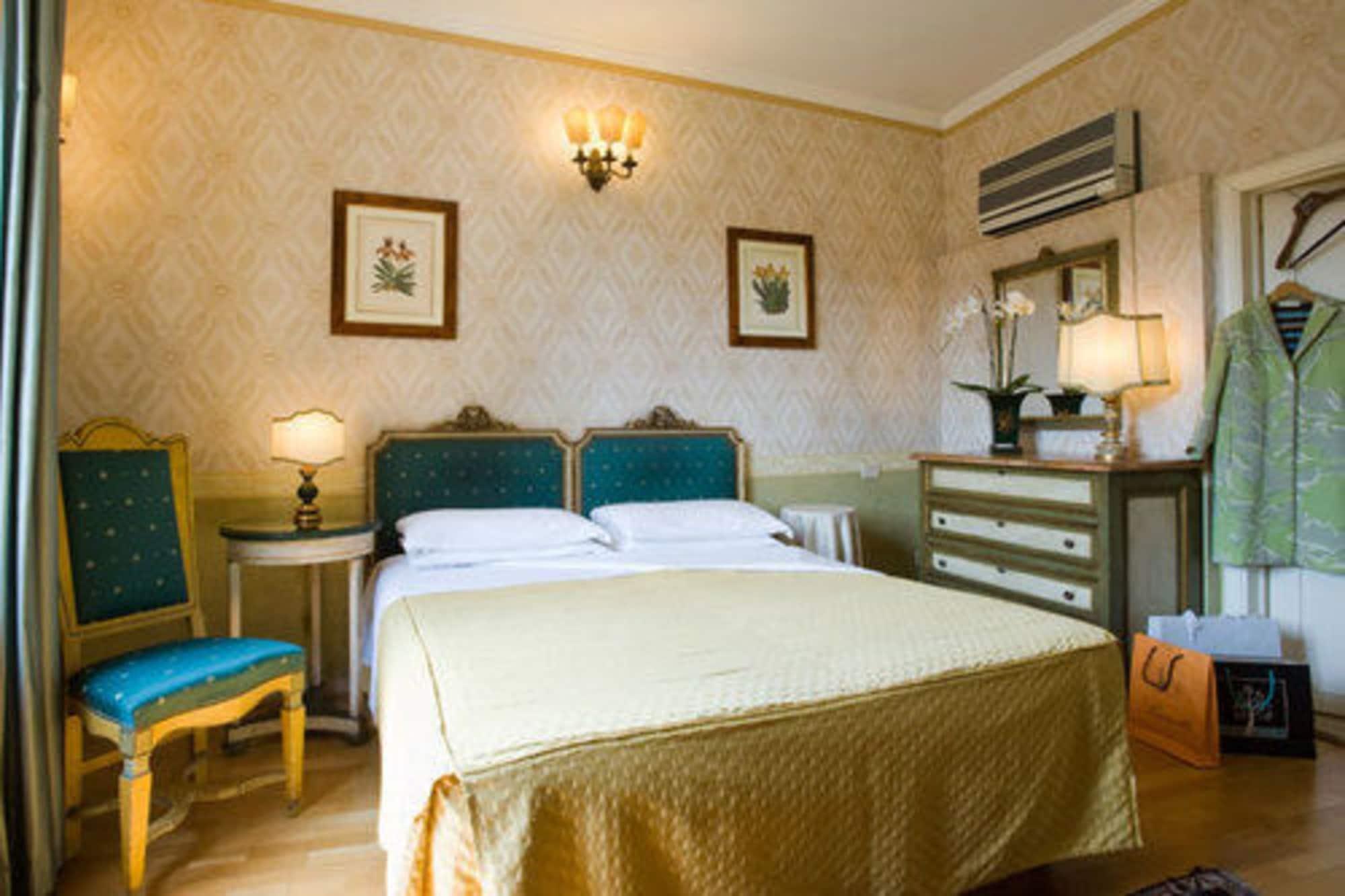 Hotel Hermitage Florencie Pokoj fotografie